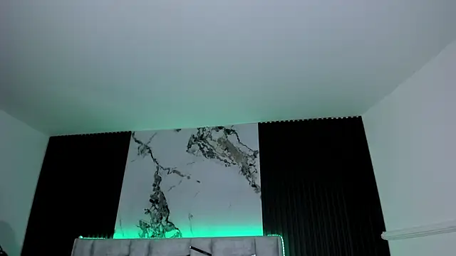 daniiphoeniixx's cam snapshot