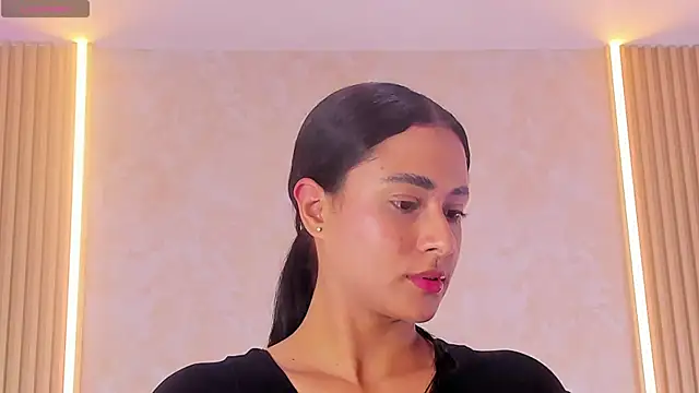 ZOEBARLOWE's cam snapshot