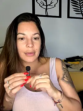 Flor_aura30's cam snapshot