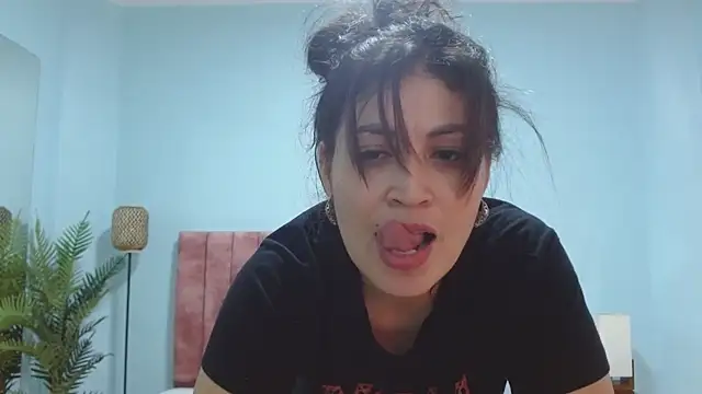 sophia_hadid's cam snapshot