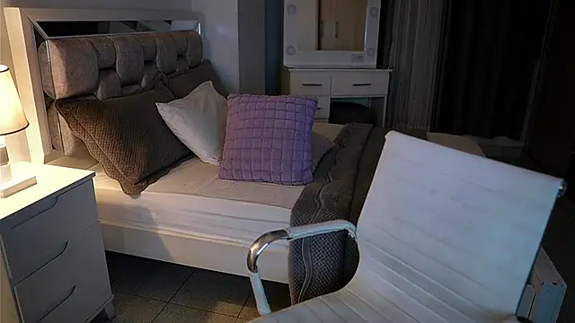 Camilaa_bueno's cam snapshot