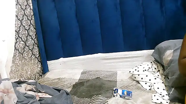 DarkBeauty33's cam snapshot