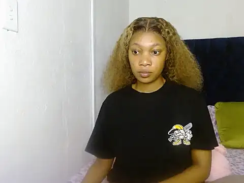 LustyBerry's cam snapshot