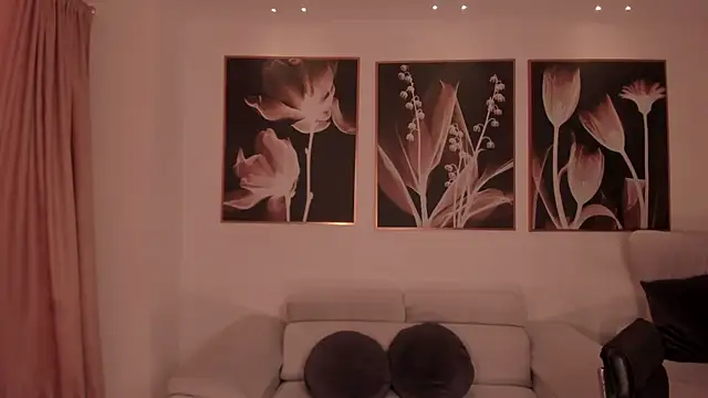 ChristineFord_'s cam snapshot