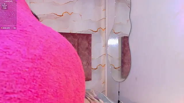 CheneellLorens live sex cam