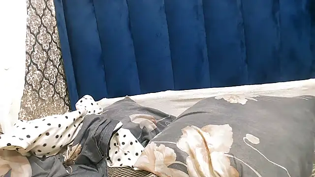 DarkBeauty33's cam snapshot