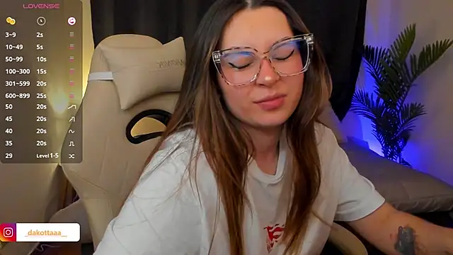 dakottaa_'s cam snapshot