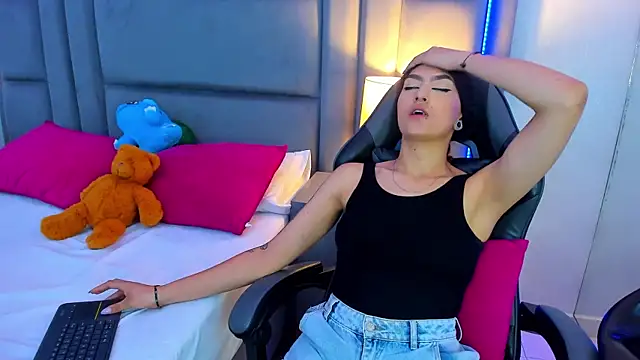 EllaEvanz's cam snapshot