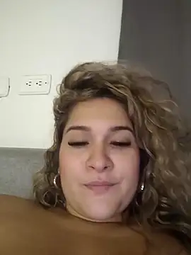 Sara_smiiith211's cam snapshot