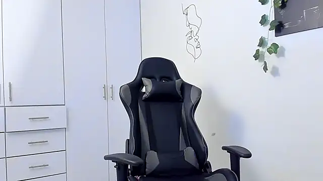 Bray_Kevin live sex cam