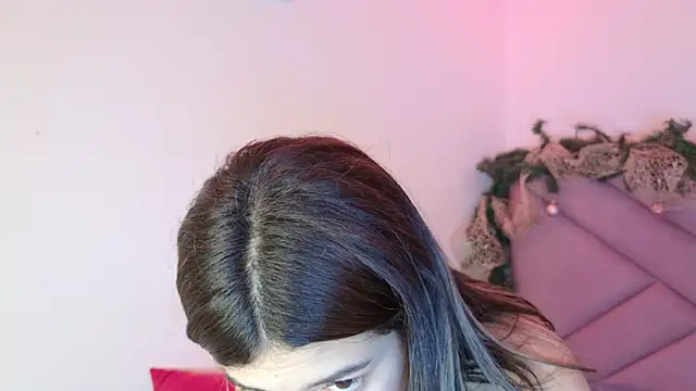 eva_sin18 live sex cam