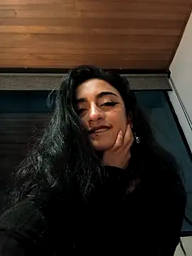 Lila_Desiree live sex cam