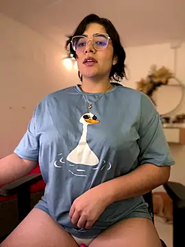 Lia_flowers's cam snapshot