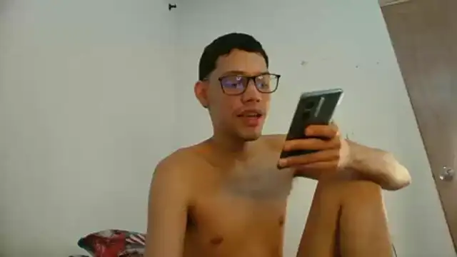 Diego-Monsalve live sex cam