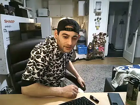 mihaimichael's cam snapshot