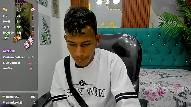 Rory_castro live sex cam