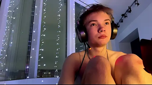 MilesSwanson live sex cam