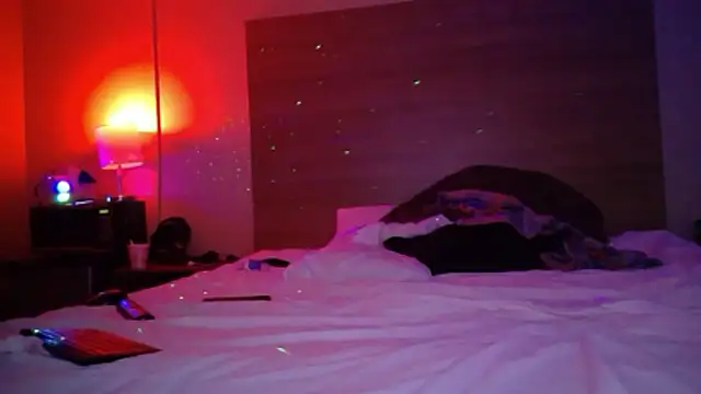 cosmiccloudpig's cam snapshot