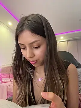 MissBecka_ live sex cam