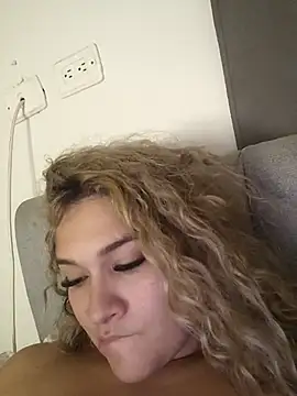 Sara_smiiith211 live sex cam