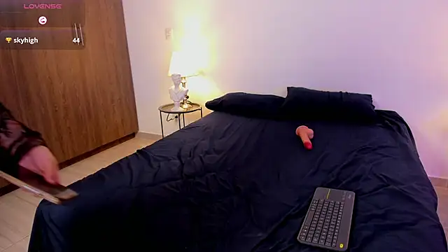 frangelica_more's cam snapshot