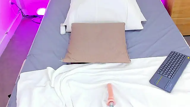 Dream_nena's cam snapshot