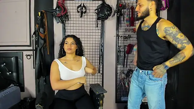 Twisted_Fantasy's cam snapshot