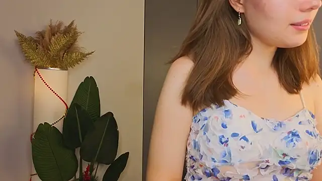 ShannaRois live sex cam