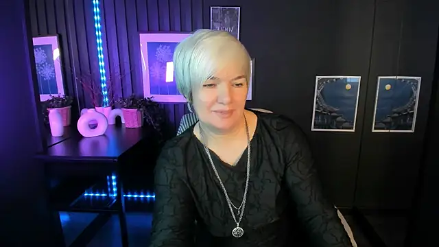 CarmenSoft live sex cam