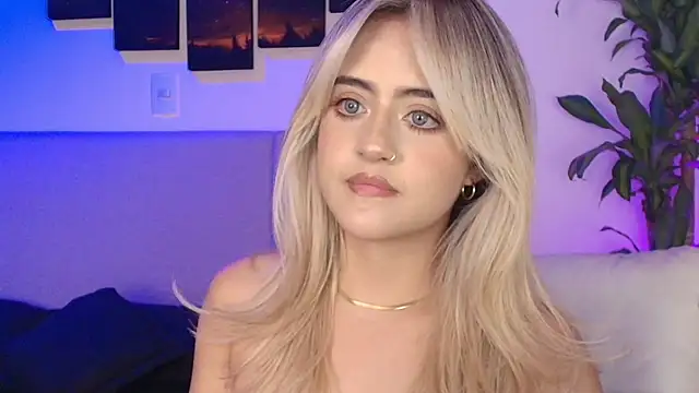 MaryMoon_'s cam snapshot