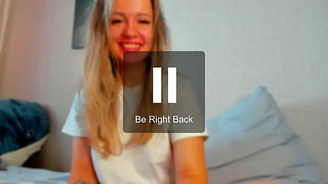 foxy_blond's cam snapshot