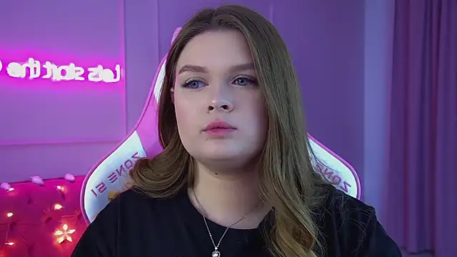 CrystalLyons live sex cam