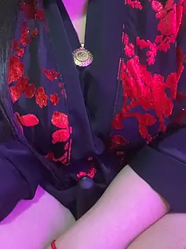 Cameelia live sex cam