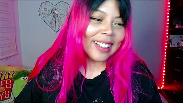 EllieMoonX's cam snapshot