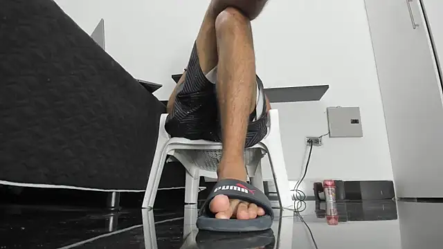 latin_bbc's cam snapshot