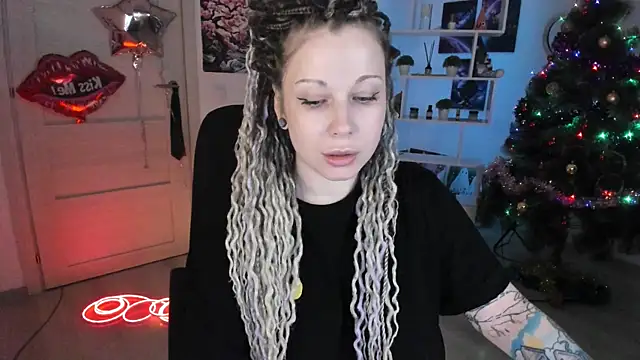 HoneySallyMoore live sex cam