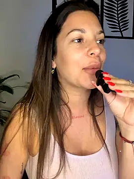 Flor_aura30's cam snapshot