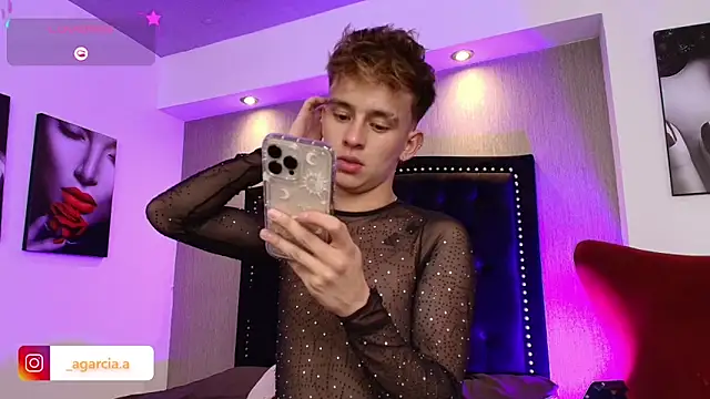 LiamWildx20 live sex cam