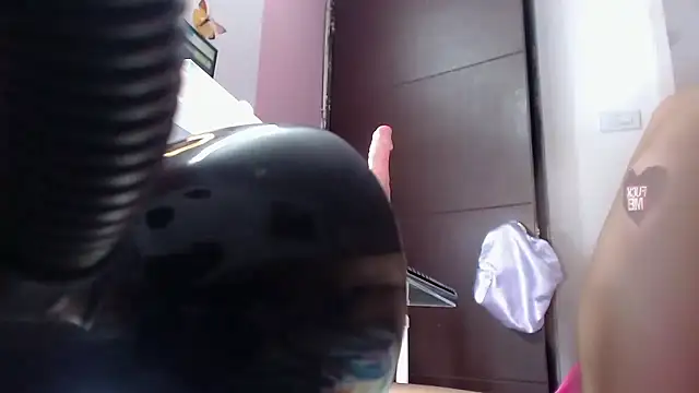 Divaxhermosa live sex cam