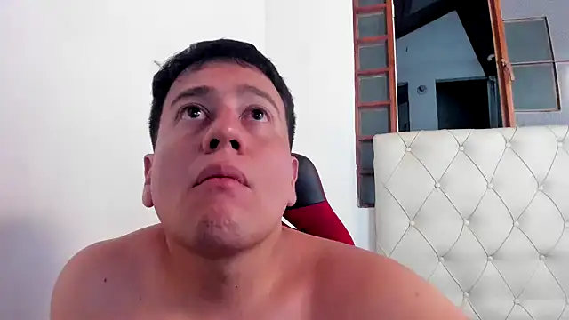 oliver_price1's cam snapshot