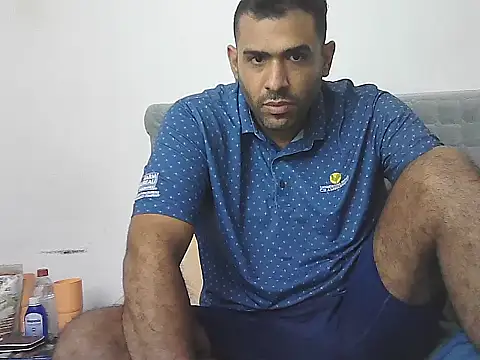 AlphaLatinoBear's cam snapshot