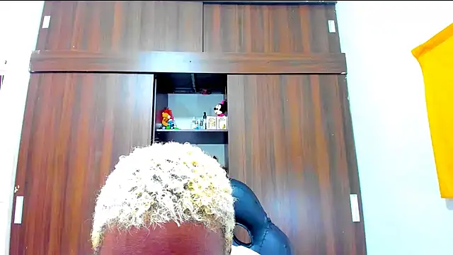 Dreamastercum_'s cam snapshot