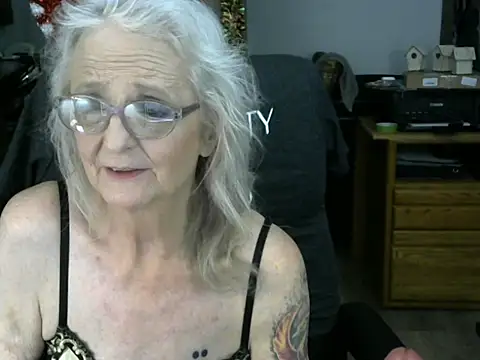 JoleneDelacroix live sex cam