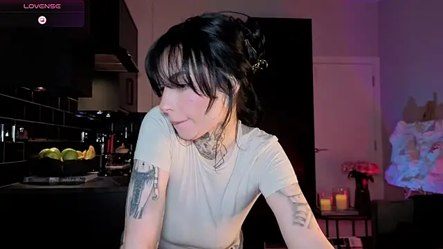 -_Alice live sex cam