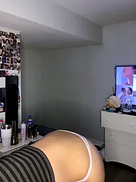 maisie_goldxx's cam snapshot