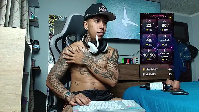 Nickhot0609 live sex cam