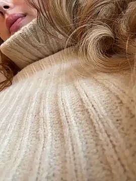 AndreaMood live sex cam