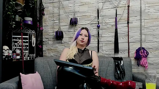 CruelMistress's cam snapshot