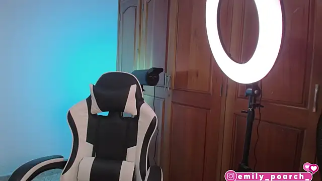 emilyaboott's cam snapshot