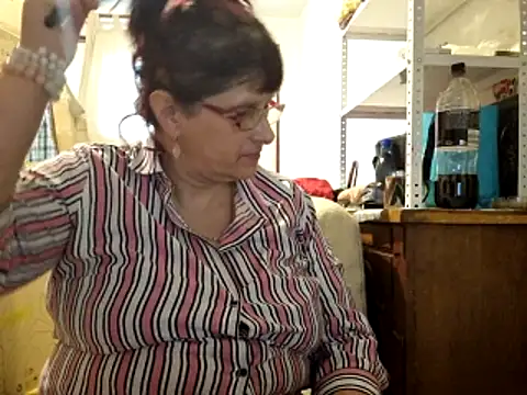 Samantha_Squirt@xh live sex cam